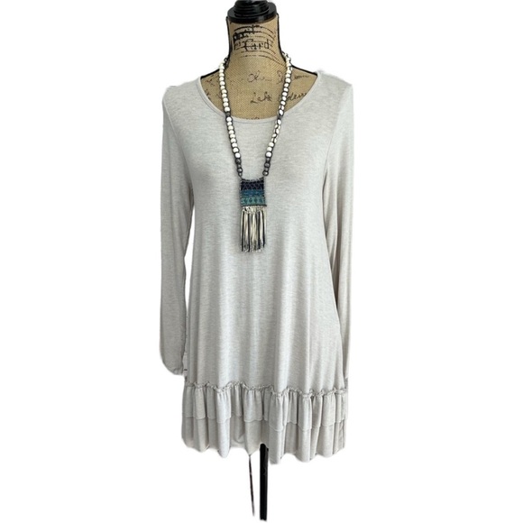 Easel Taupe Ruffled Tunic/Dress Boutique Swing Style Size Small - Picture 10 of 15